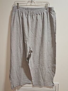 Gray Lounge Capris